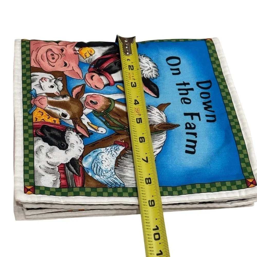 Quilting Treasures Down on the Farm‎ Fabric Educational Book